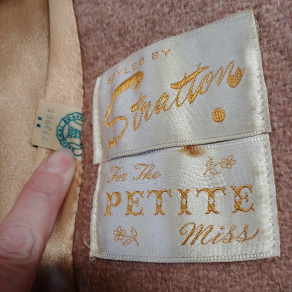 Tan Wool Coat with fur collar - Picture 7 of 9